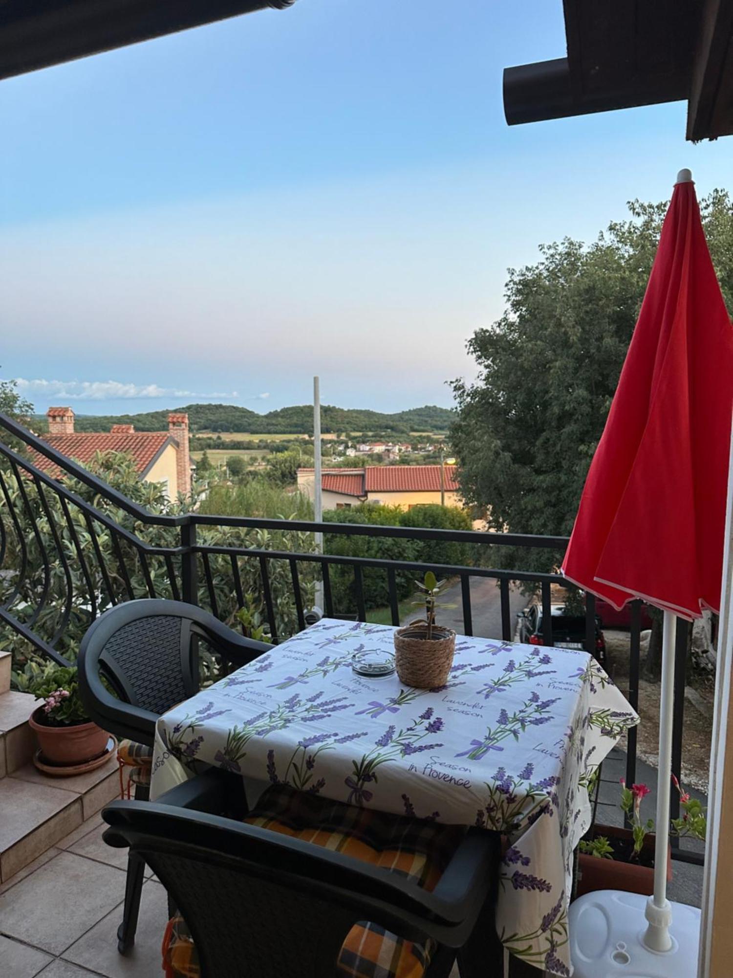 Apartment Mare Poreč Exteriör bild