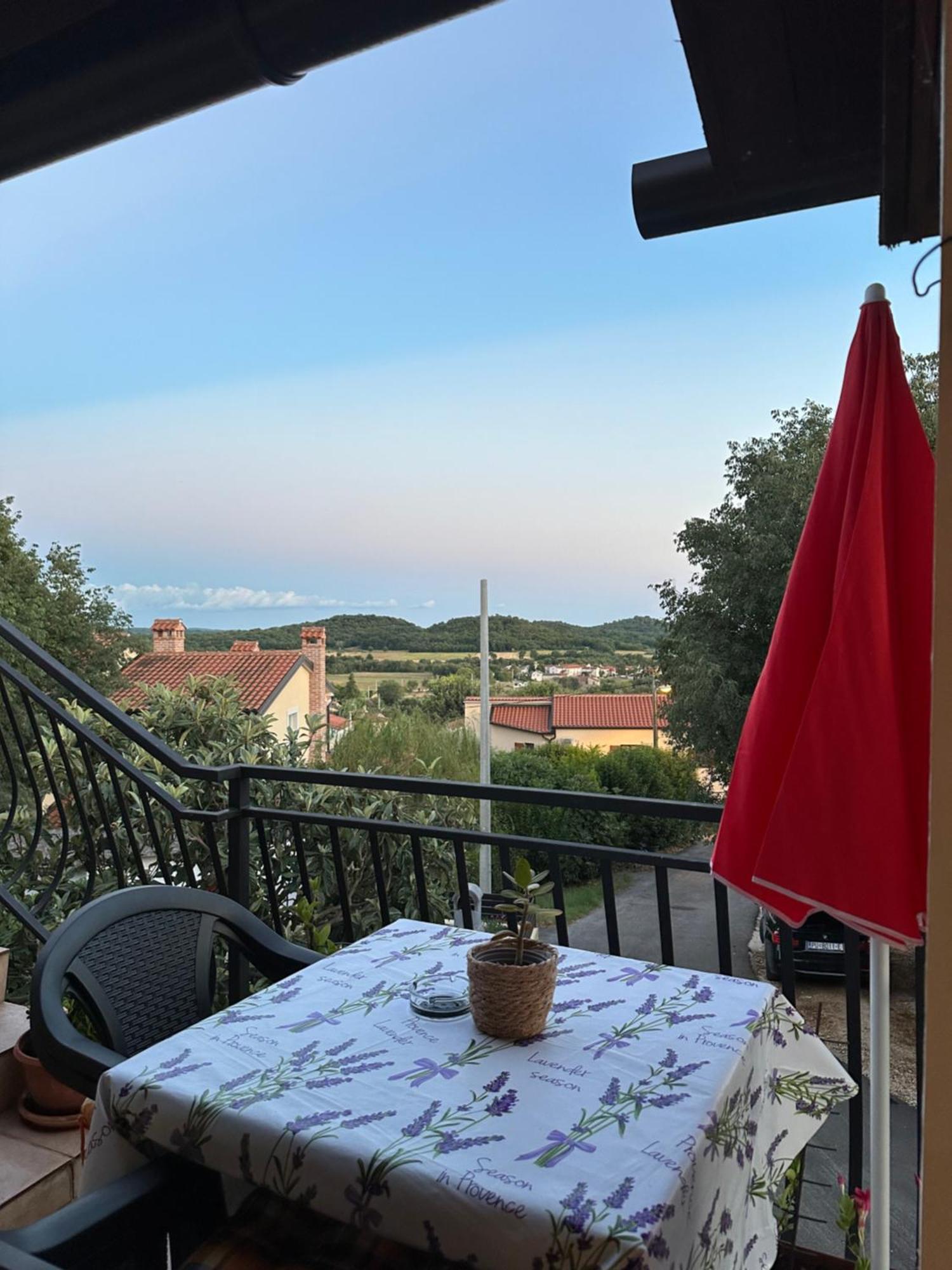 Apartment Mare Poreč Exteriör bild