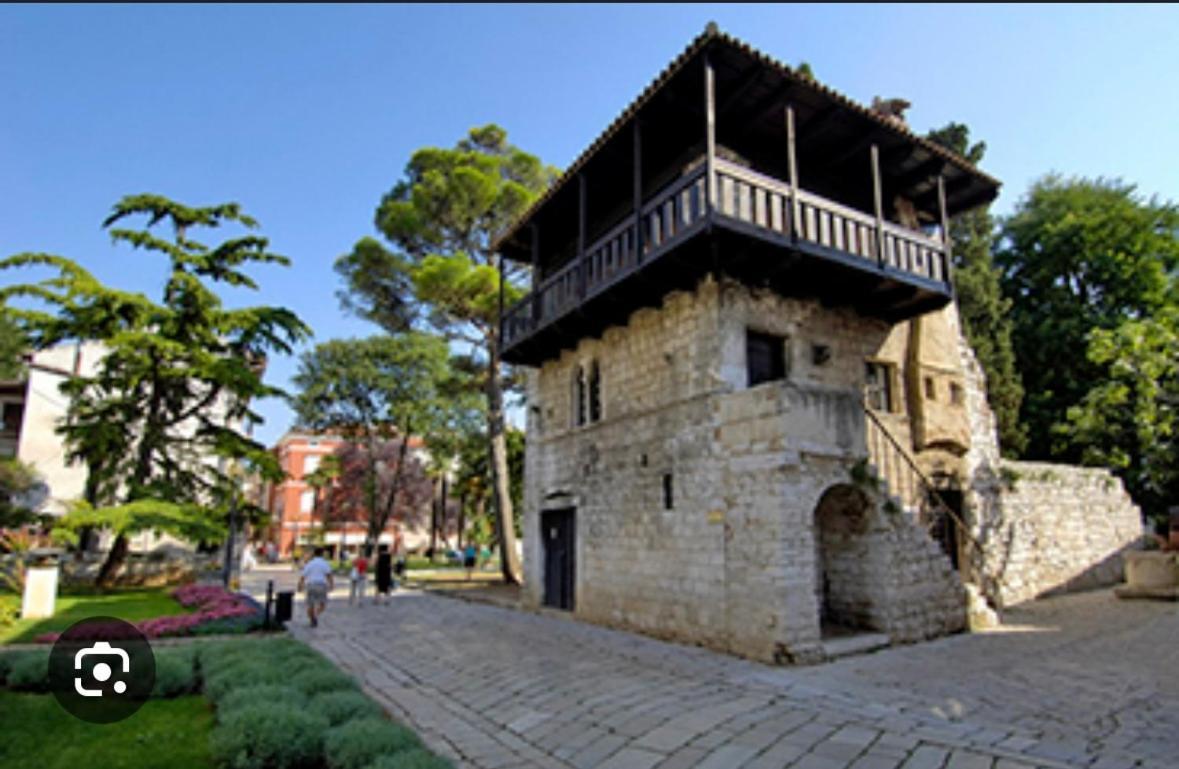 Apartment Mare Poreč Exteriör bild
